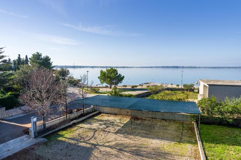 Apartment Nin - Vrsi At The Beach Экстерьер фото